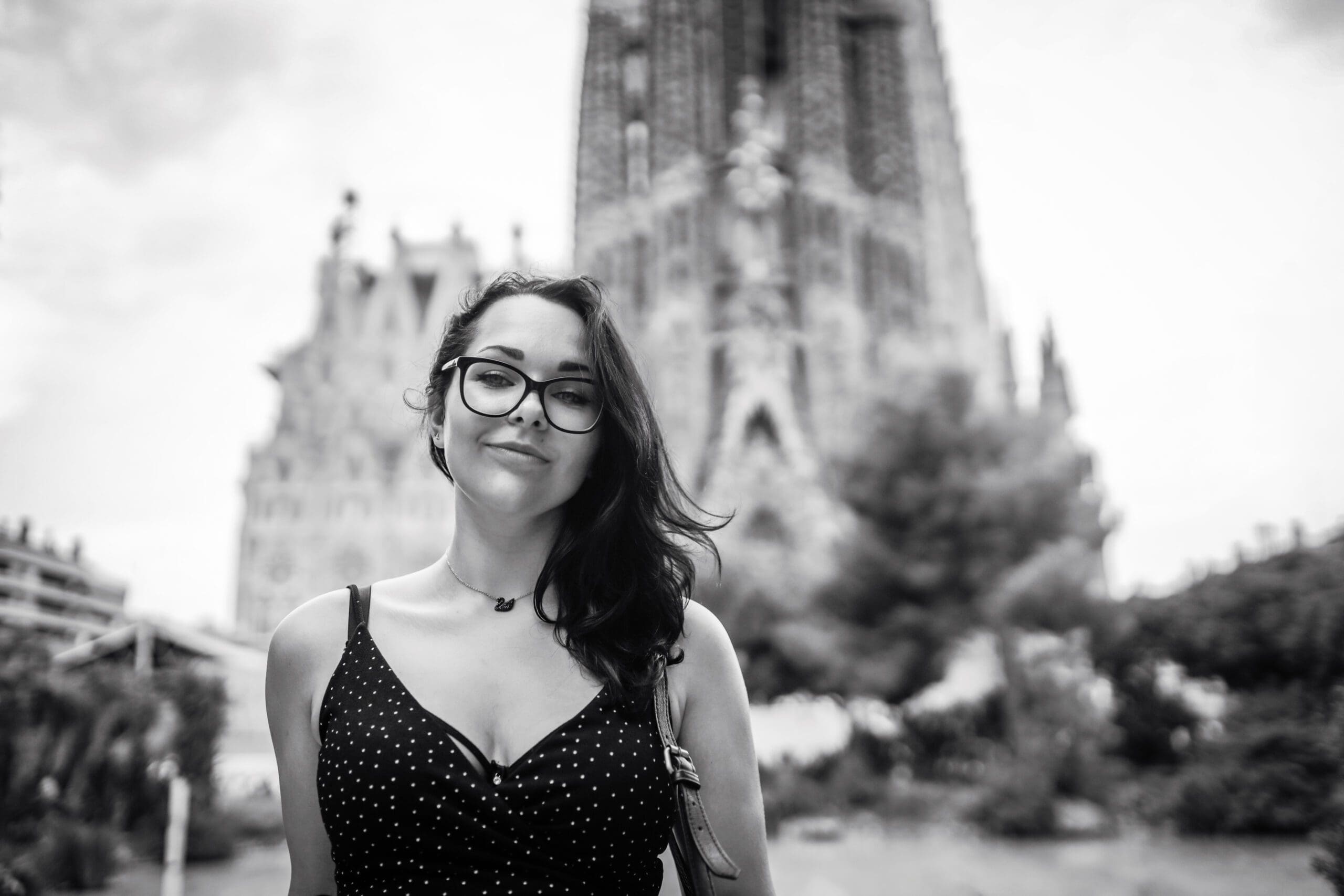 Sesión fotográfica personal junto a la Sagrada Familia, Barcelona Sesión fotográfica personal junto a la Sagrada Familia, Barcelona