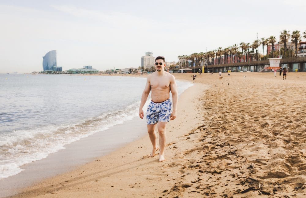 Sesión de fotos personal en la playa de la Barceloneta Sesión de fotos personal en la playa de la Barceloneta