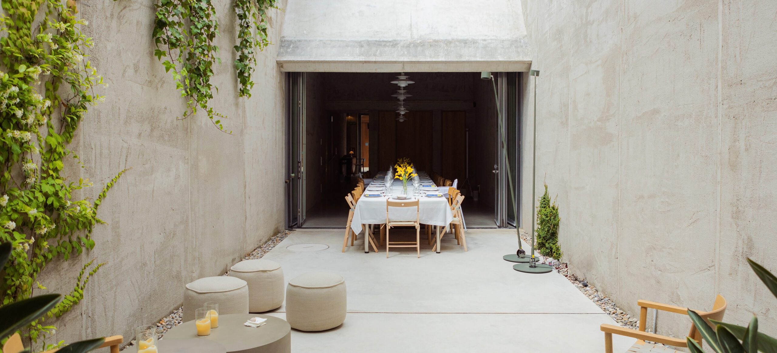 Elegant event venue in Granollers prepared for guests with a beautifully styled dining table planned by White Dots Destinations.